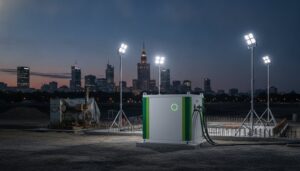 Zasilanie awaryjne bez hałasu: 5 mitów o agregatach i magazynach energii (2026)